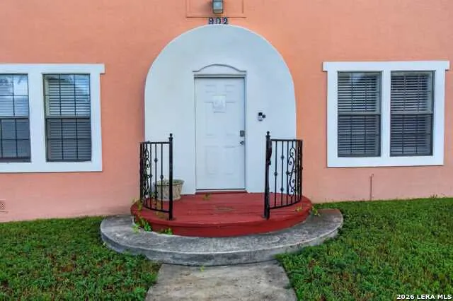 902 W Craig Unit 1 San Antonio, TX 78201