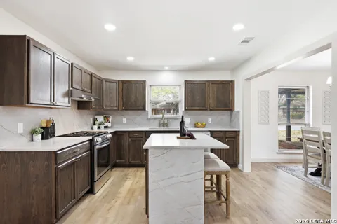 426 ZEPHYR DR
