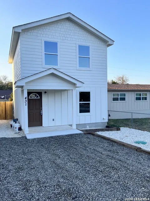 431 CREEKSIDE DR