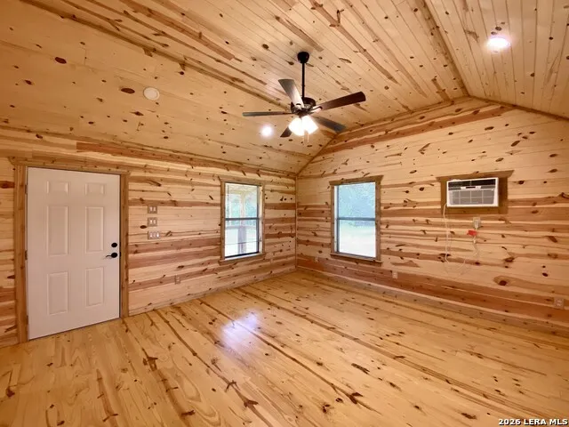 624 Deer Creek W Unit B Pipe Creek, TX 78063