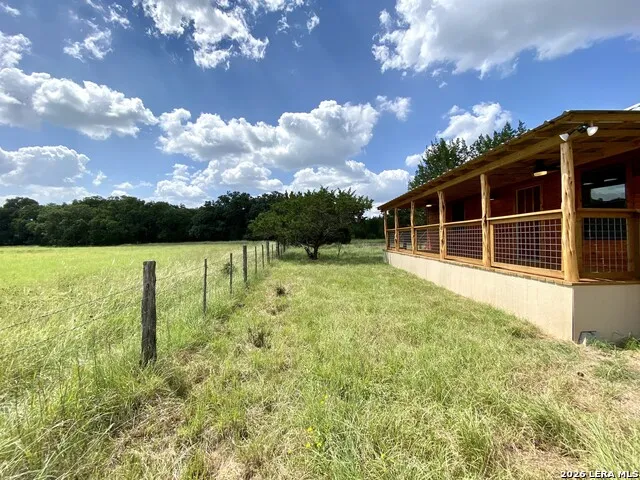 624 Deer Creek W Unit B Pipe Creek, TX 78063