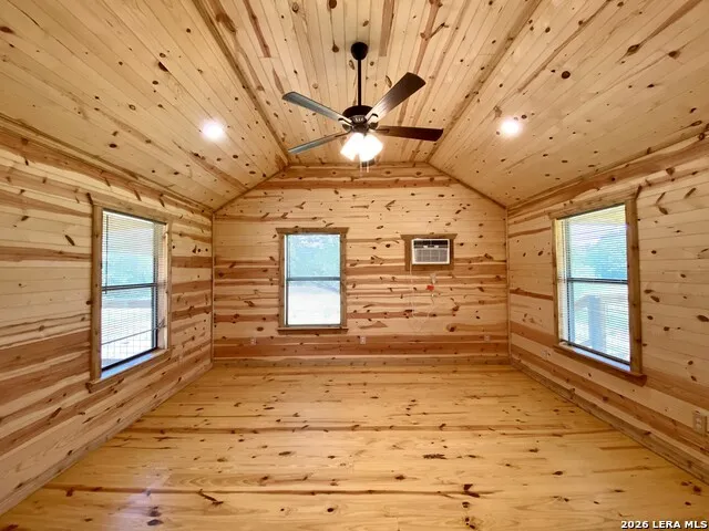 624 Deer Creek W Unit B Pipe Creek, TX 78063