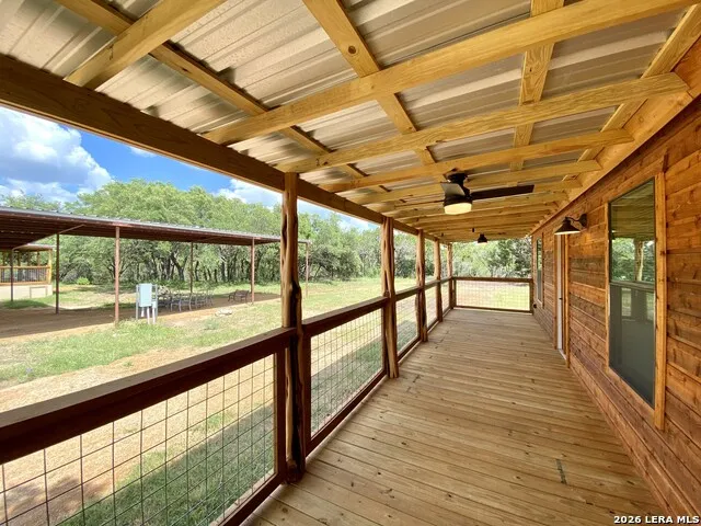 624 Deer Creek W Unit B Pipe Creek, TX 78063