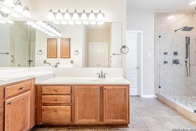 8707 ROSWELL RDG Helotes, TX 78023