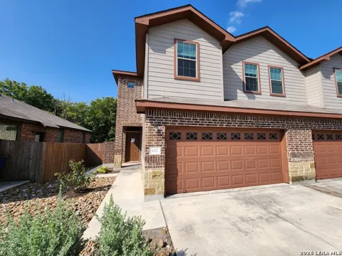 622 CREEKSIDE CIR