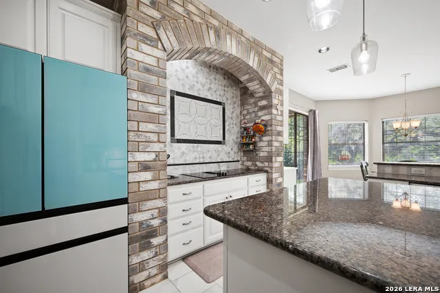 109 Trailcrest Hollywood Park, TX 78232