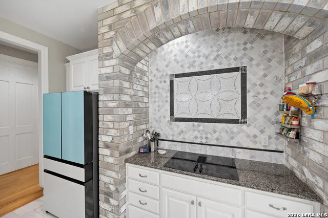 109 Trailcrest Hollywood Park, TX 78232