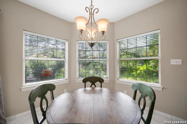109 Trailcrest Hollywood Park, TX 78232
