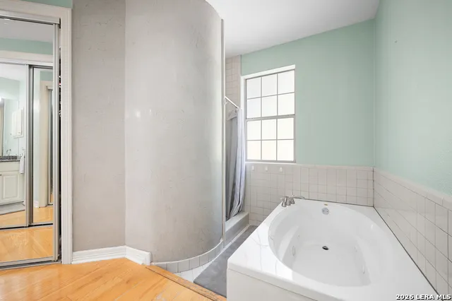 109 Trailcrest Hollywood Park, TX 78232