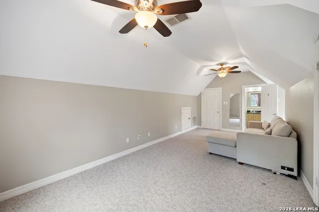 109 Trailcrest Hollywood Park, TX 78232