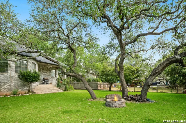 109 Trailcrest Hollywood Park, TX 78232