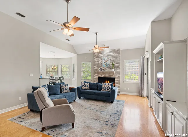 109 Trailcrest Hollywood Park, TX 78232