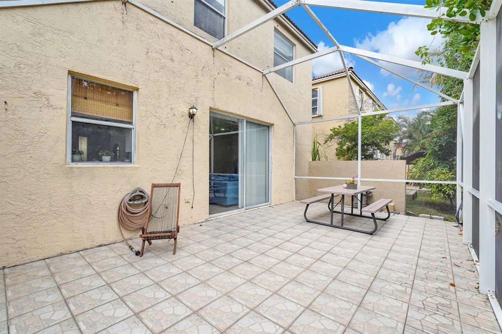 527 NW 87TH LANE Coral Springs, FL 33071