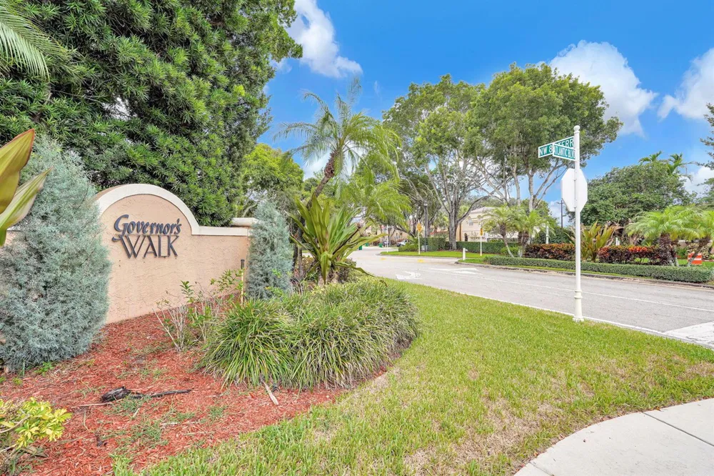 527 NW 87TH LANE Coral Springs, FL 33071