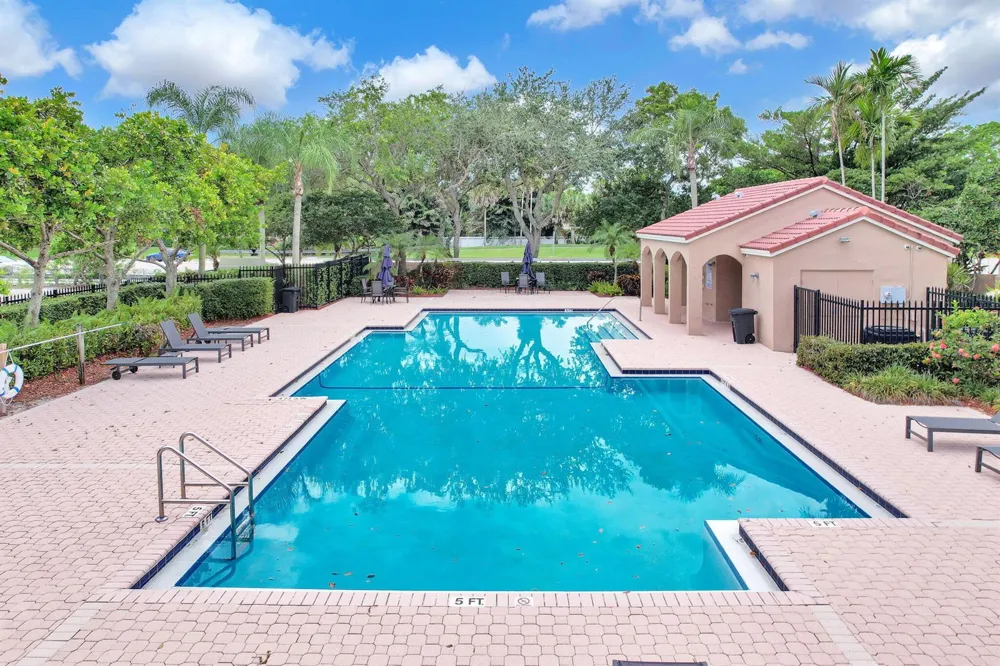 527 NW 87TH LANE Coral Springs, FL 33071
