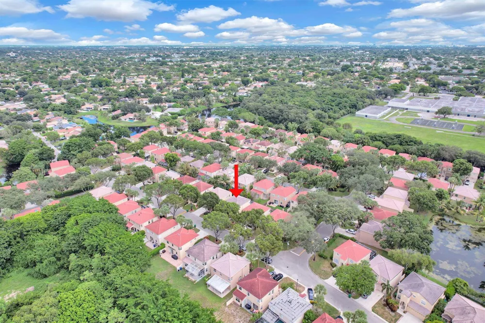 527 NW 87TH LANE Coral Springs, FL 33071