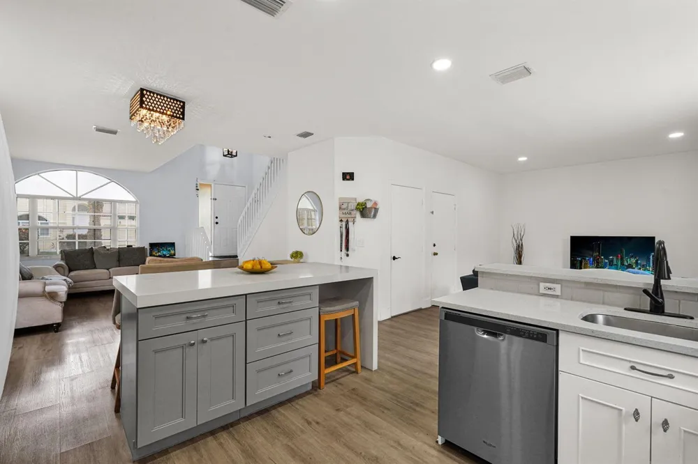 527 NW 87TH LANE Coral Springs, FL 33071
