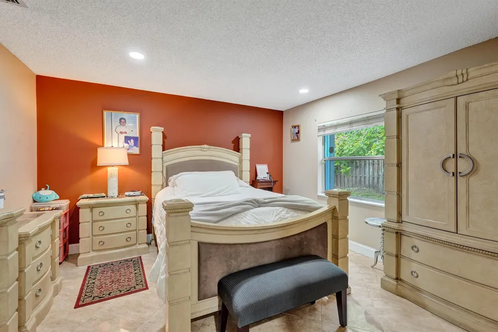 6134 E Wauconda Way E Lake Worth, FL 33463