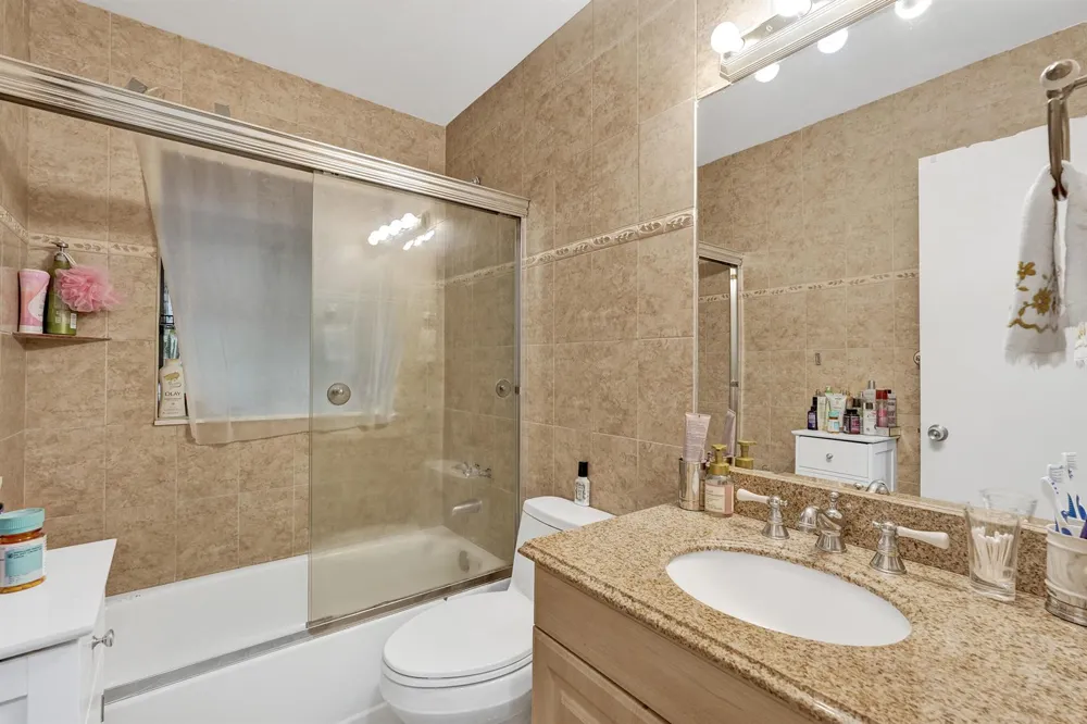 6134 E Wauconda Way E Lake Worth, FL 33463