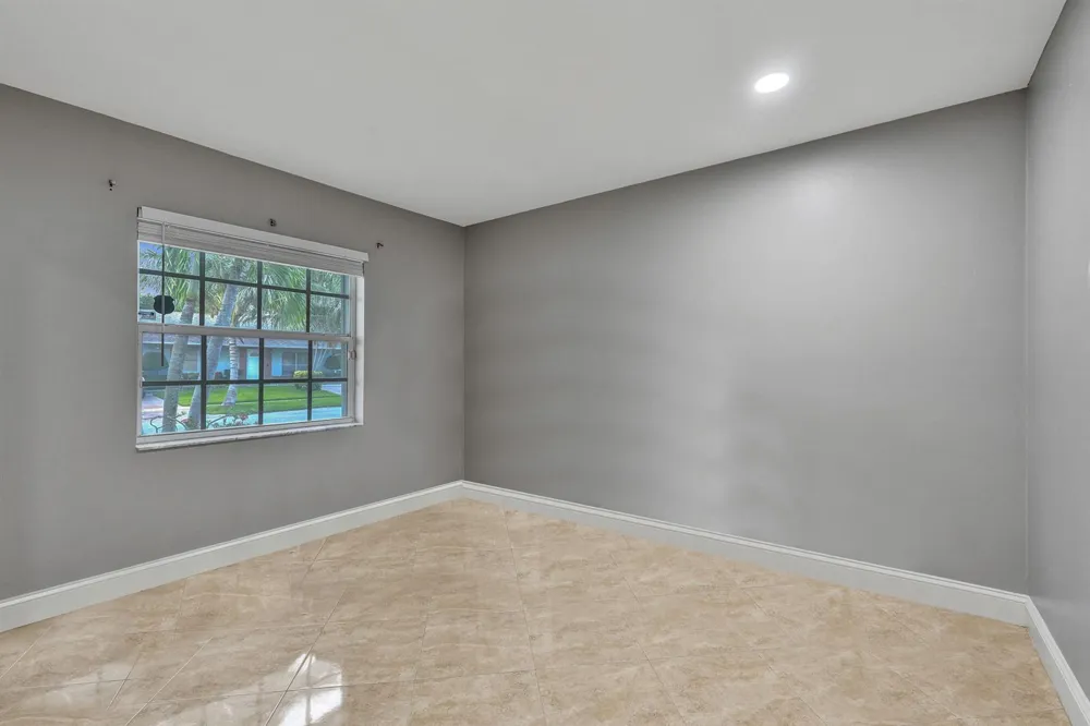 6134 E Wauconda Way E Lake Worth, FL 33463