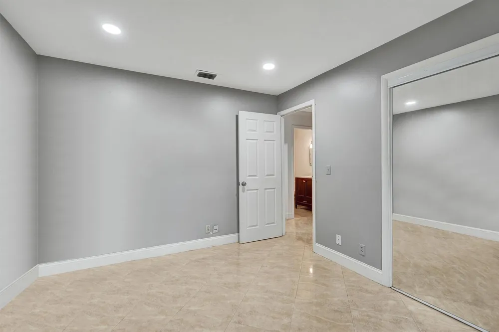 6134 E Wauconda Way E Lake Worth, FL 33463