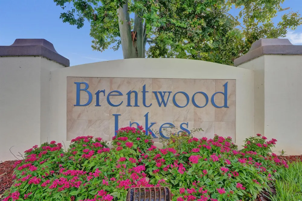 6134 E Wauconda Way E Lake Worth, FL 33463