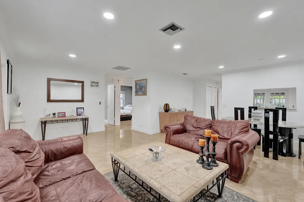 6134 E Wauconda Way E Lake Worth, FL 33463