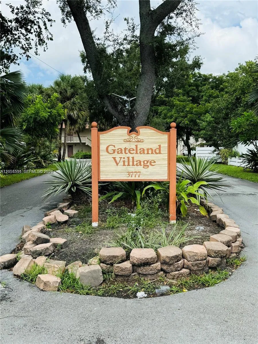 3777 NW 78th Ave #8E Davie, FL 33024