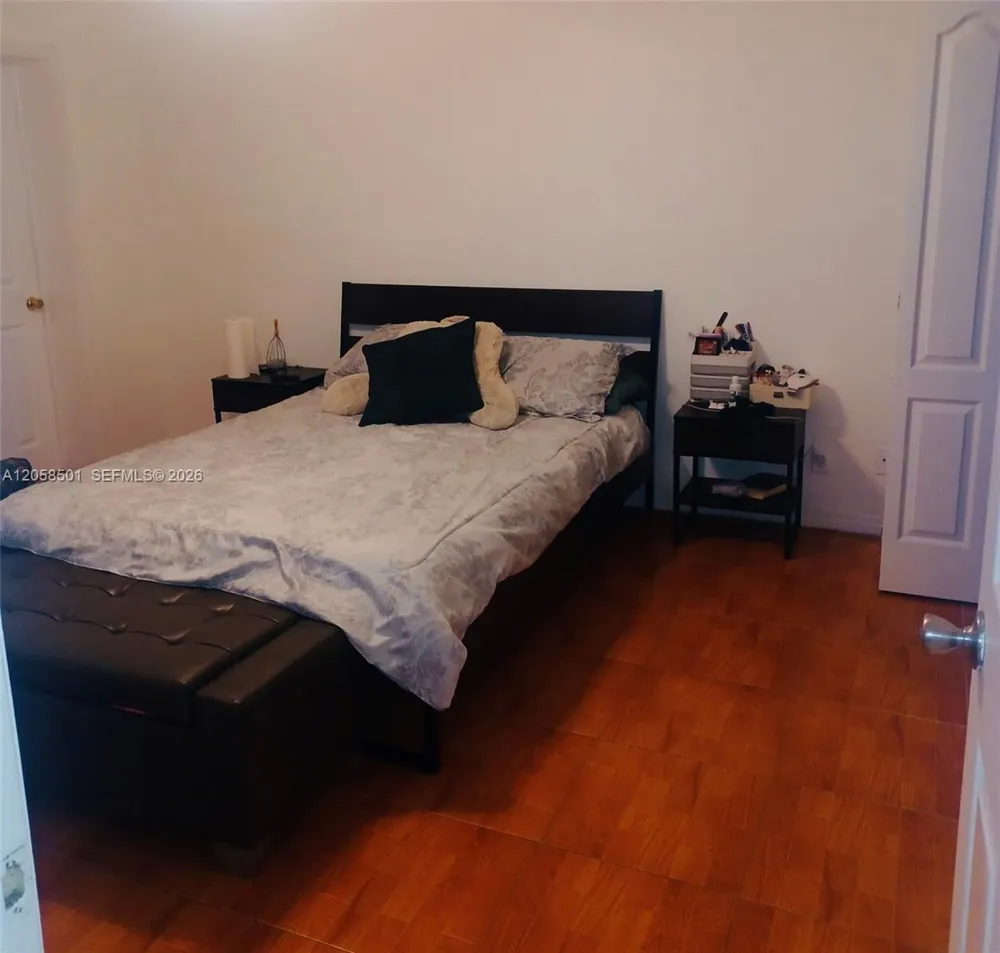 3777 NW 78th Ave #8E Davie, FL 33024