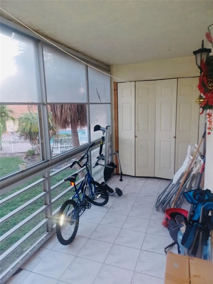3777 NW 78th Ave #8E Davie, FL 33024