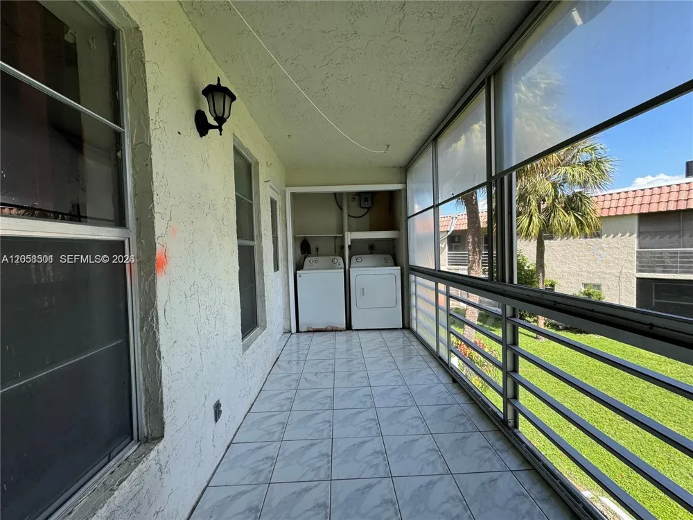 3777 NW 78th Ave #8E Davie, FL 33024