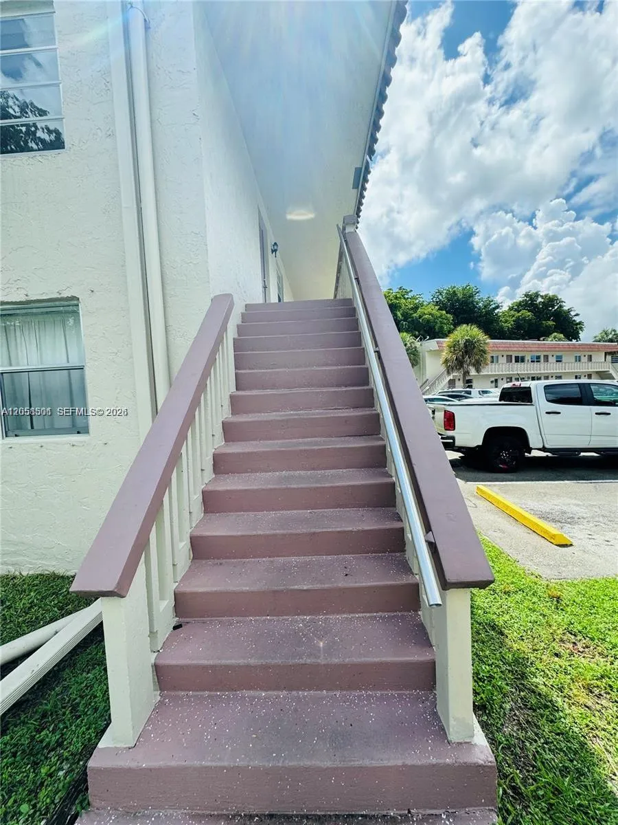 3777 NW 78th Ave #8E Davie, FL 33024