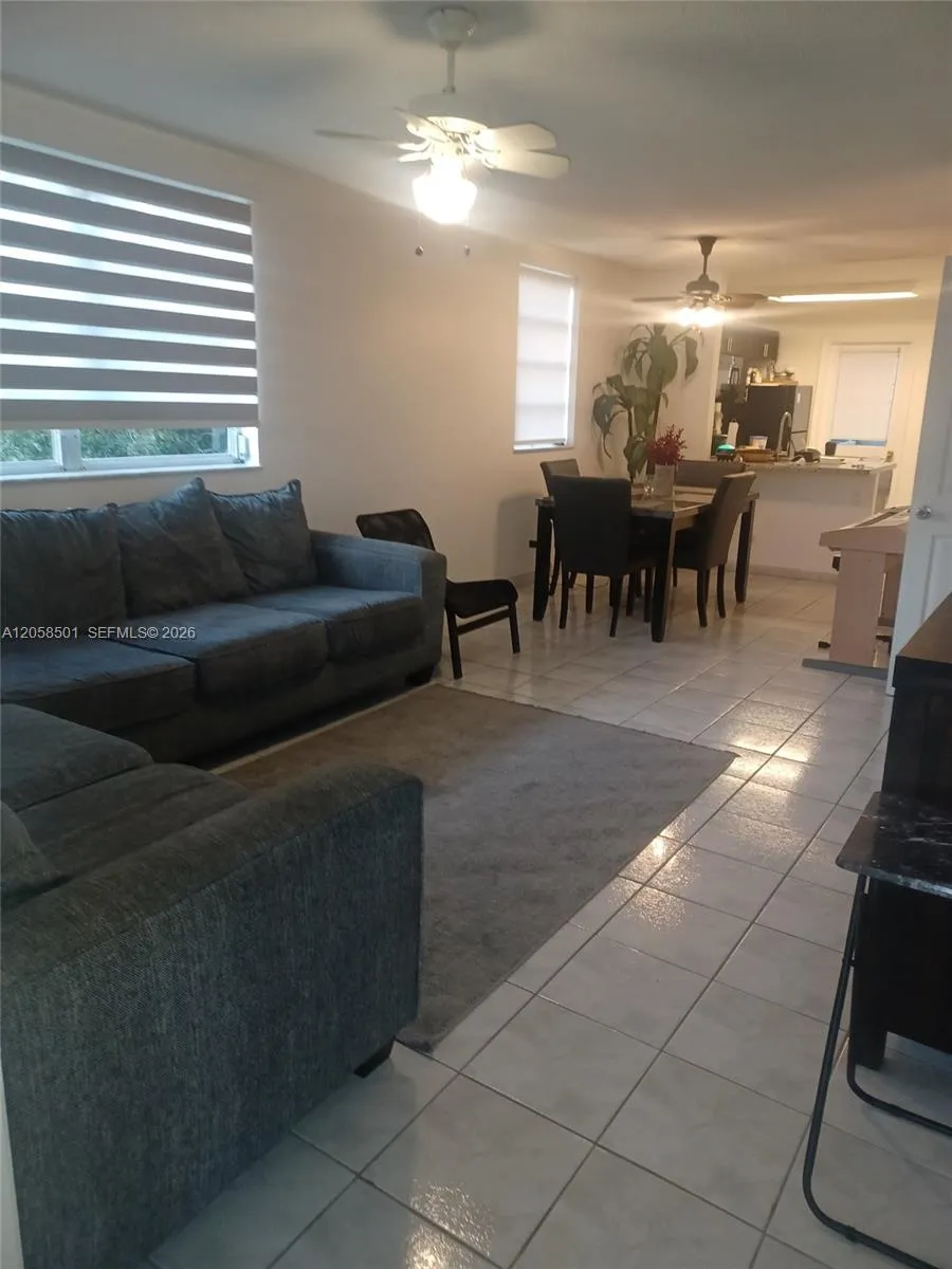 3777 NW 78th Ave #8E Davie, FL 33024