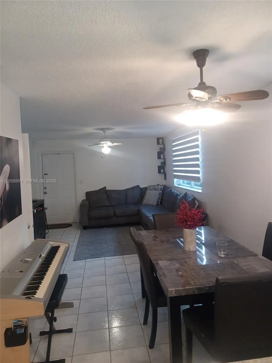 3777 NW 78th Ave #8E Davie, FL 33024
