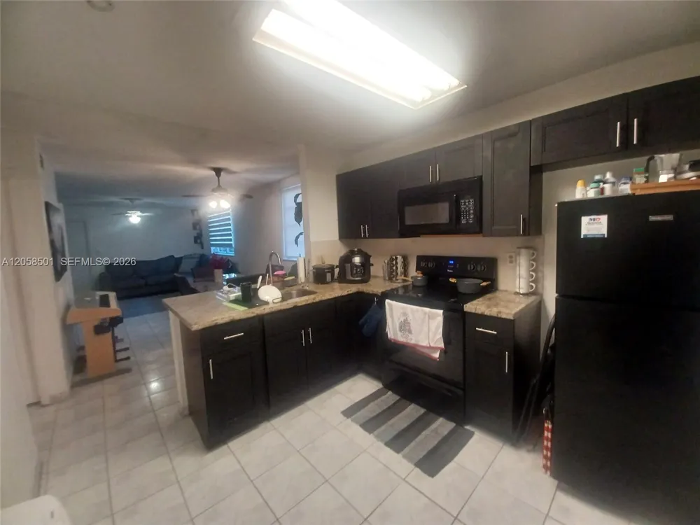 3777 NW 78th Ave #8E Davie, FL 33024