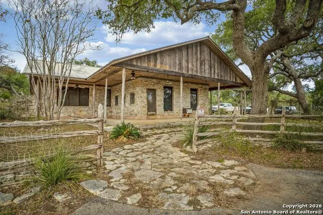360 Kirk Ln Bulverde, TX 78163