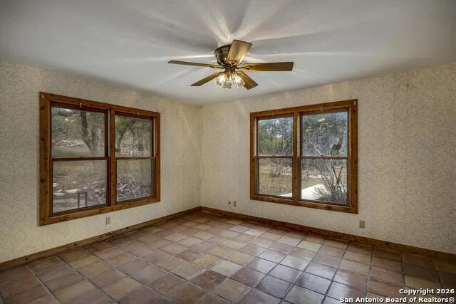 360 Kirk Ln Bulverde, TX 78163