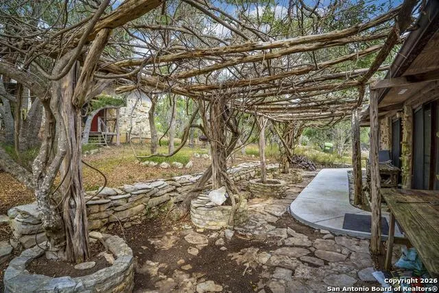 360 Kirk Ln Bulverde, TX 78163