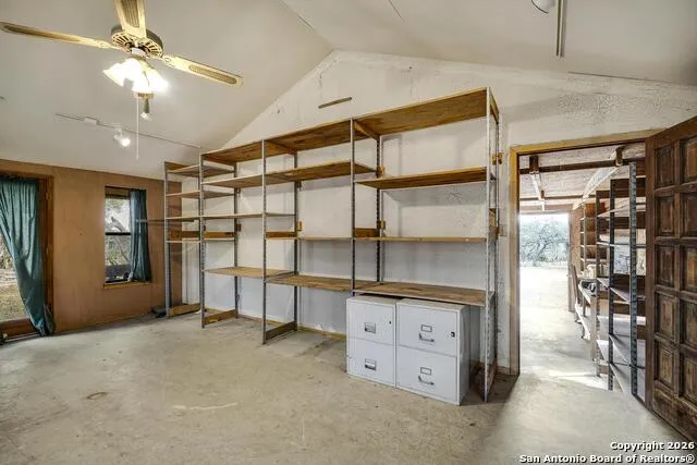 360 Kirk Ln Bulverde, TX 78163