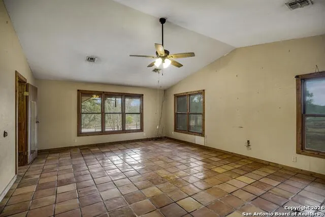 360 Kirk Ln Bulverde, TX 78163