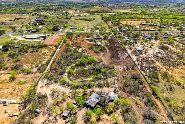 11515 Ford Adkins, TX 78101