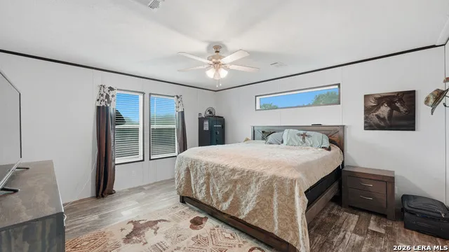 2141 County Road 132 Floresville, TX 78114