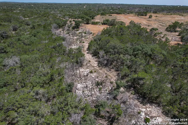 351 Ringtail Rd Leakey, TX 78873