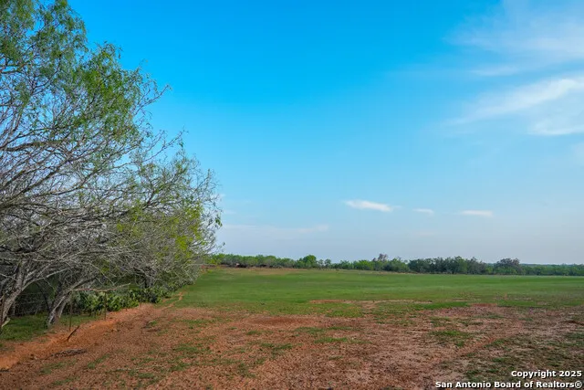 TBD County Road 404 Floresville, TX 78114