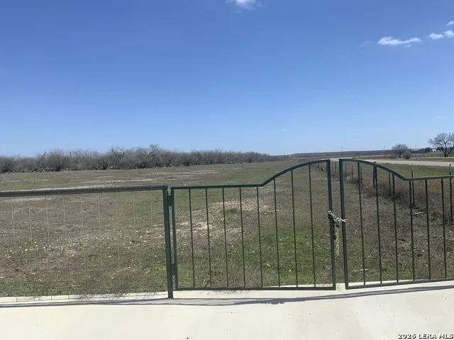2647 Fm 3282 Gonzales, TX 78629