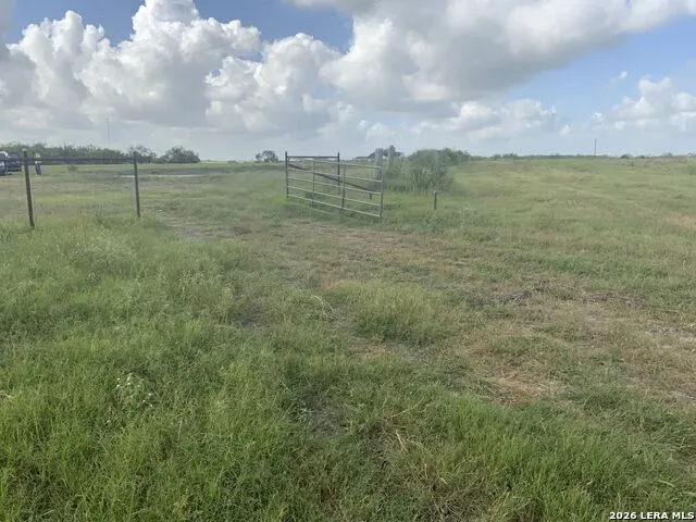 2647 Fm 3282 Gonzales, TX 78629