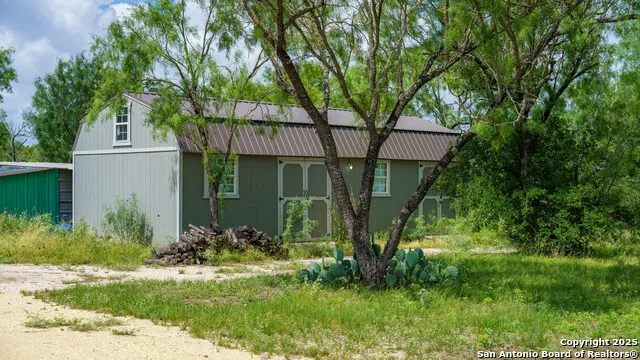 1231 B & R Road Vanderpool, TX 78885