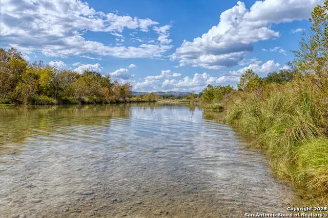 2554 CR 380 Barksdale, TX 78828