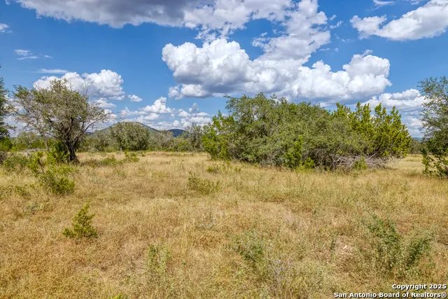 2554 CR 380 Barksdale, TX 78828