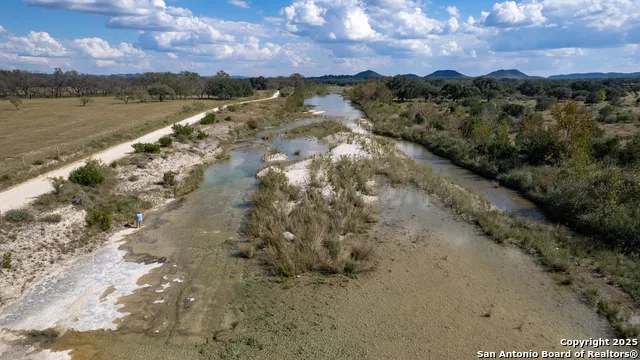 2554 CR 380 Barksdale, TX 78828